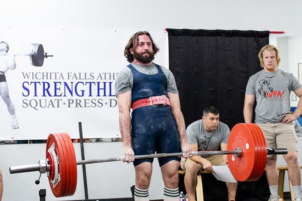 adam skillin locks out a 240 kg deadlift