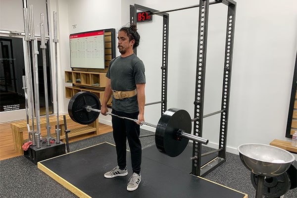 greg hughes pulls 315 for a set of five
