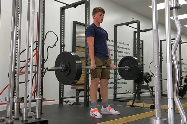 evan valot deadlifts 325 at 16
