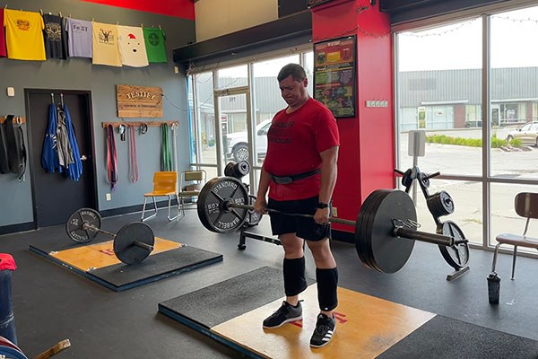 james deadlifts 315 for five as he prepares for ironfest at testify strength and conditioning