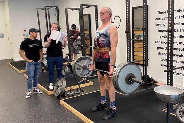 fred wagner deadlifting in independence day garb