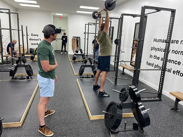 matt gemmill coaches chris through a set of presses