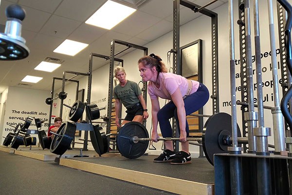 sharon prepares to pull at 140 pound pr at ss cincinnati