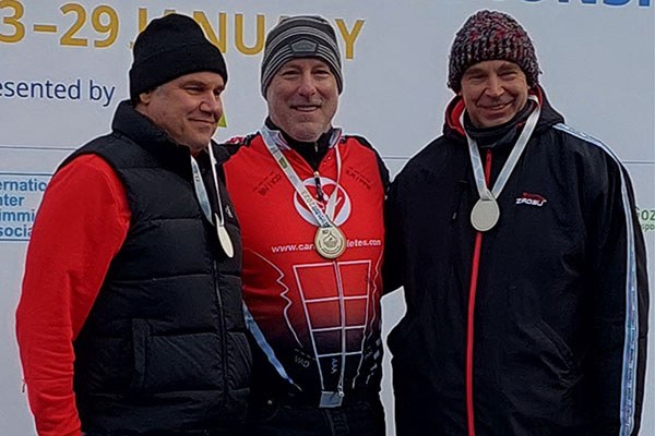 wade stokes with fellow medalists in the 50m free gerrit curcio and andreas stanzl