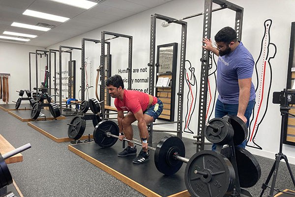 amit watches shekhar deadlift
