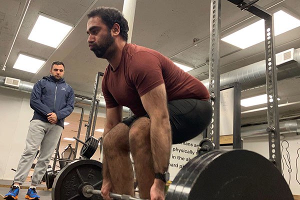 zakir sets a deadlift pr of 315
