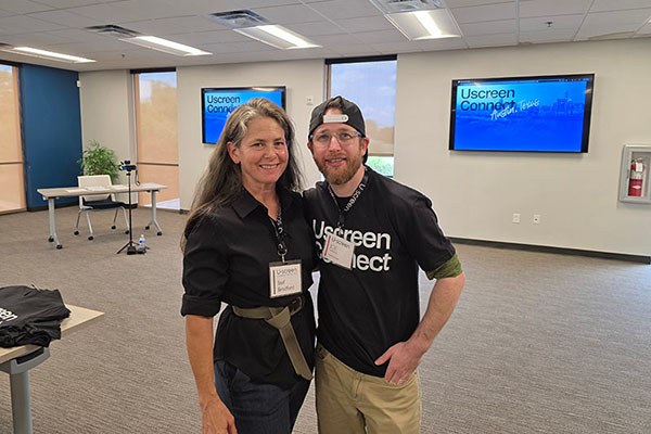 group photo at the uscreen connect event