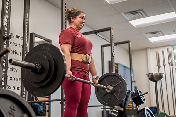 susan finishes her last deadlift rep