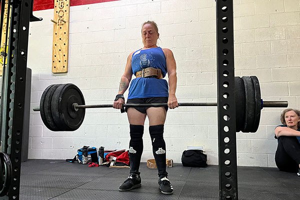 carla pulling 220 for a set