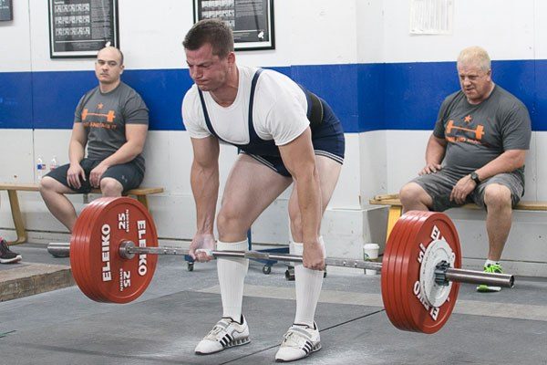 alternate grip on a heavy deadlift