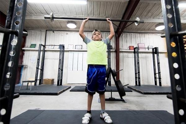 kids can do barbell lifts