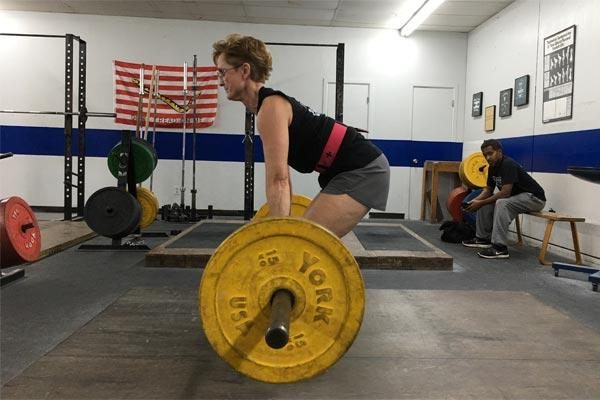 avoiding scraped shins on the deadlift