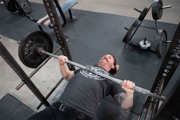 benching in the power rack