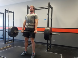 Marc Scholvinck deadlifts 405